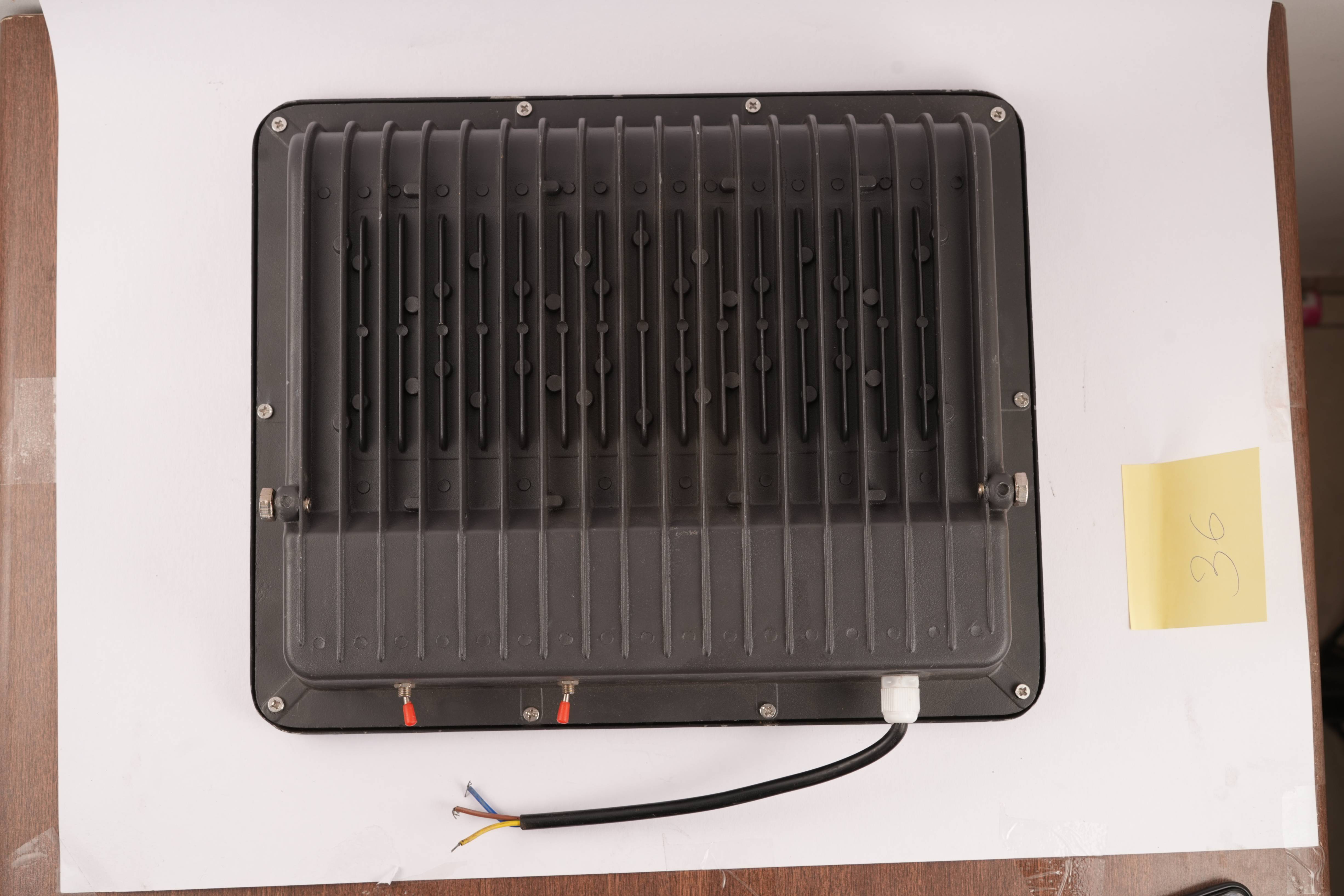 100 watt street  light  lens type  availaible in white 6500k ww 3000k and nw 4000k.